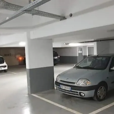 Appartement At Paris-defense Arena Free Parking By Servallgroup Courbevoie